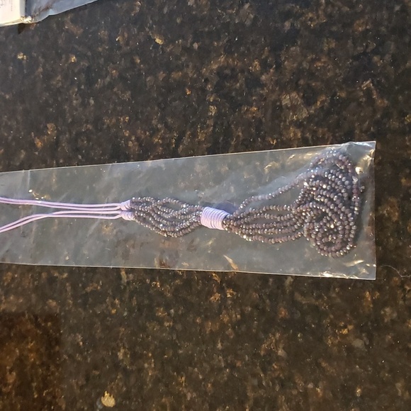 Lot of 20 NWT Long Necklaces, some with earrings. - Picture 8 of 9